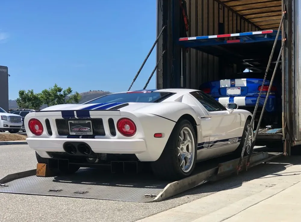 Reliable car shipping operations at Bronco Car Hauling Colorado headquarters